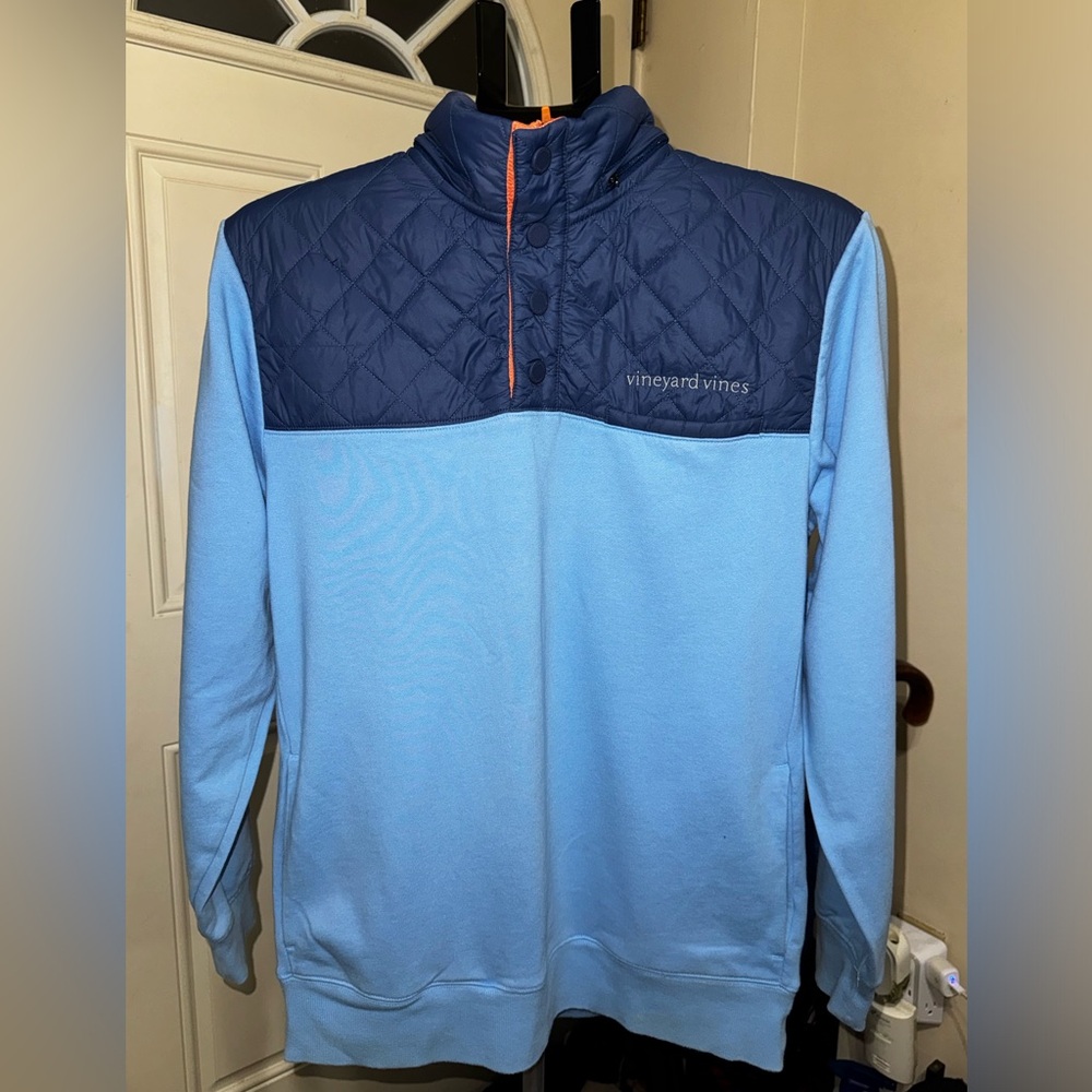 Vineyard Vines I 3/4 Zip I Quilted Shoulder & Collar I Zipped-in Hoodie